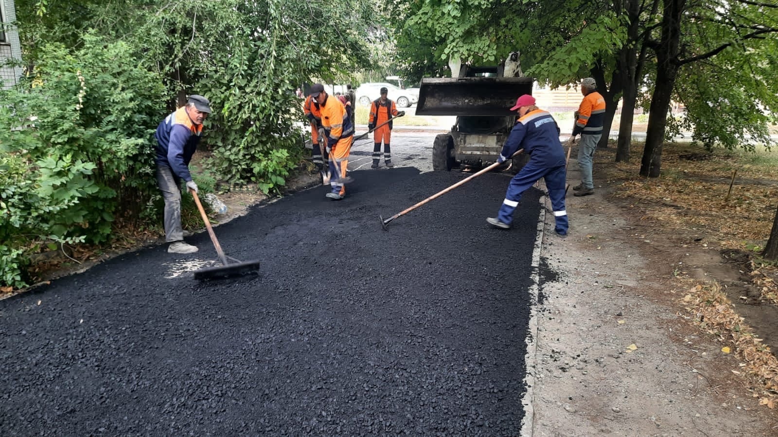 В Ульяновске за неделю отремонтировано более восьми тысяч квадратных метров дорог.